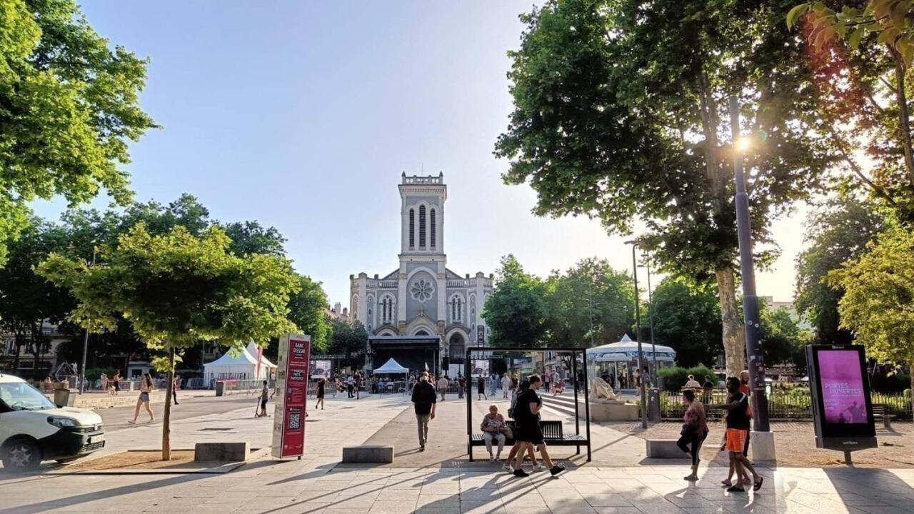 Le Cosy Central Moderne Et Chaleureux Saint-Etienne  Dış mekan fotoğraf